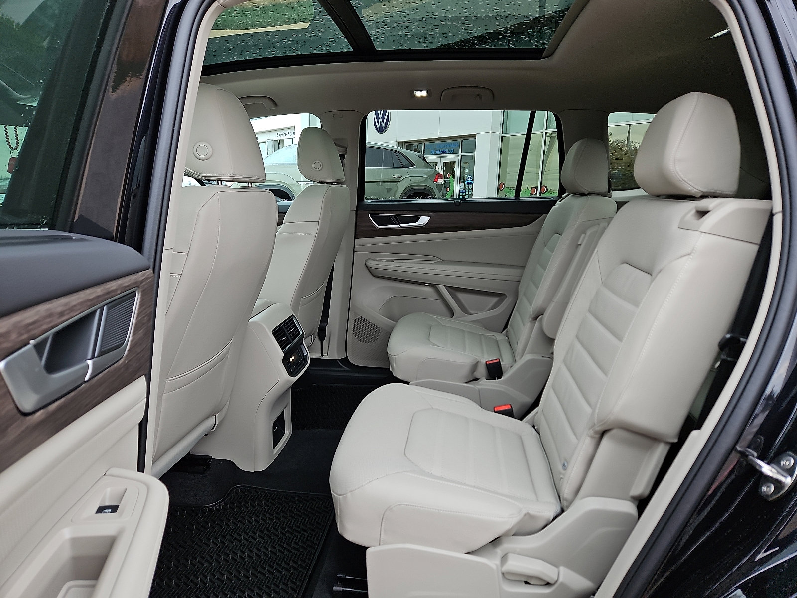 New 2026 Volkswagen Atlas SEL image 11