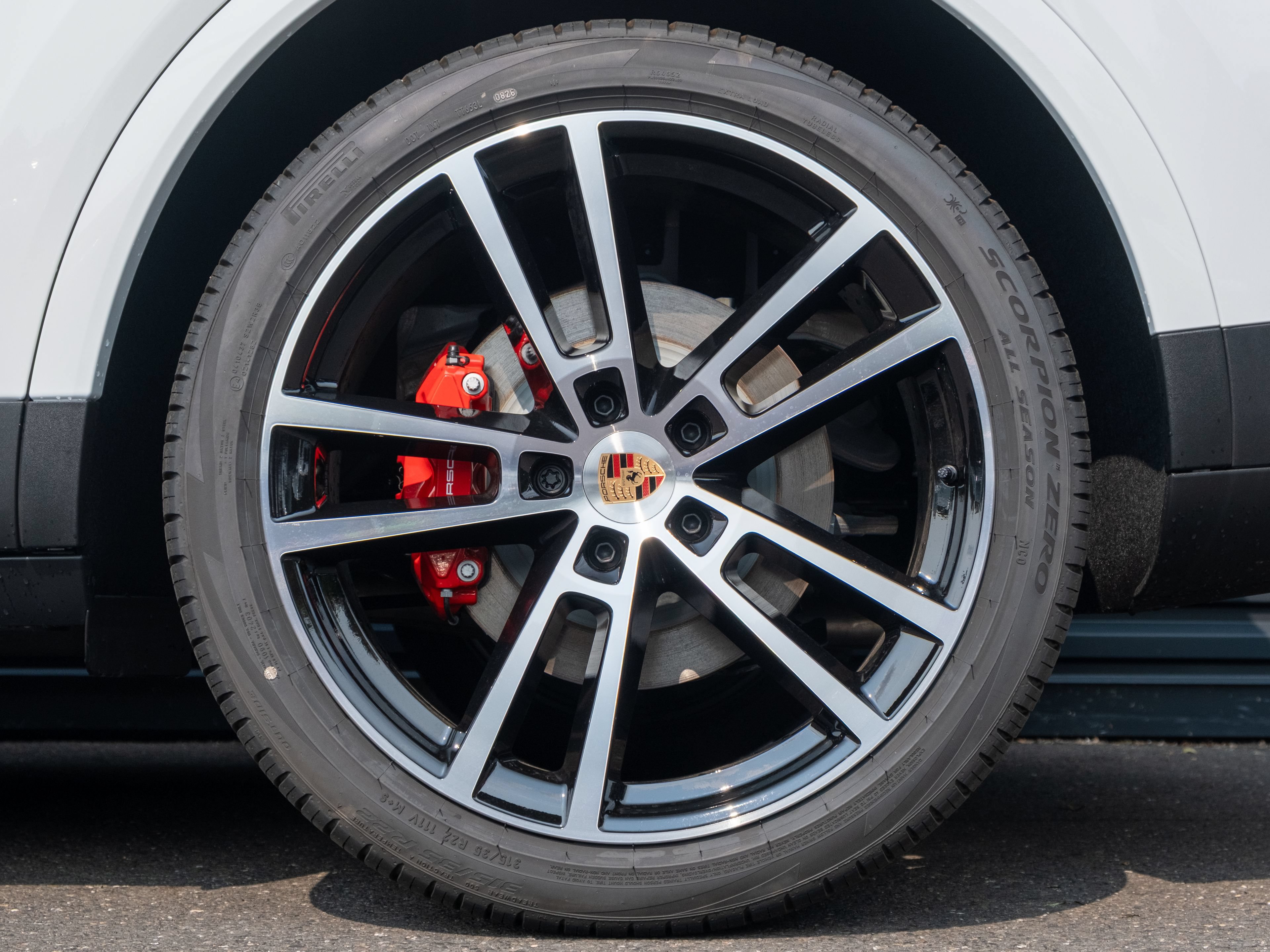 New 2026 Porsche Cayenne S AWD/4WD image 13