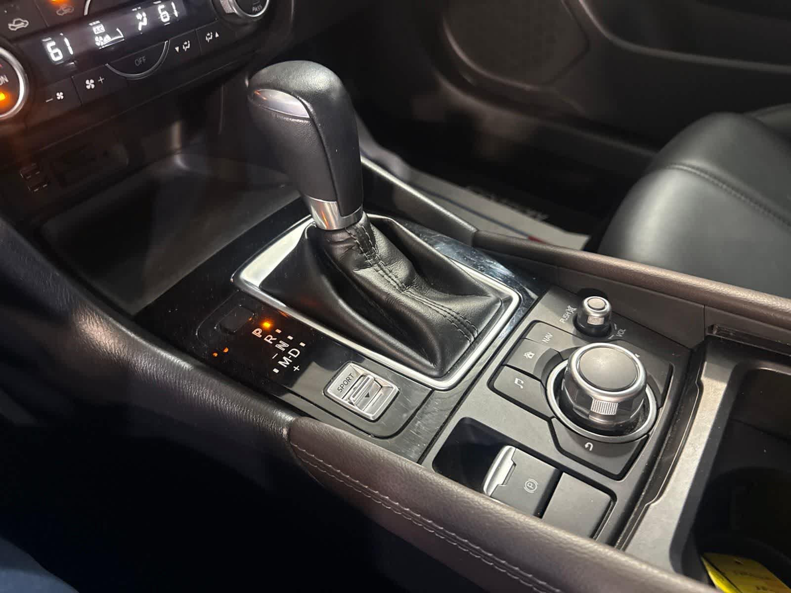 Used 2018 MAZDA MAZDA3 Touring FWD image 28