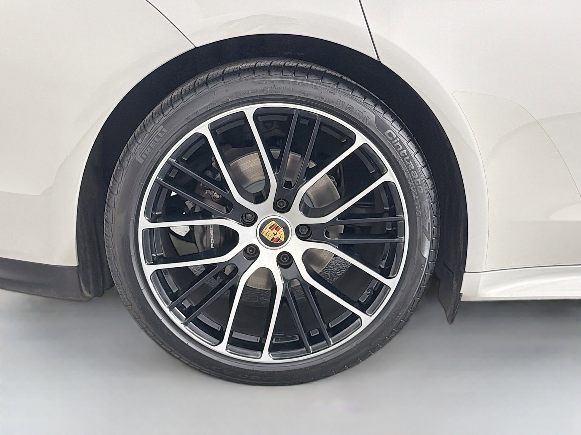 Certified 2023 Porsche Panamera Platinum Edition image 13