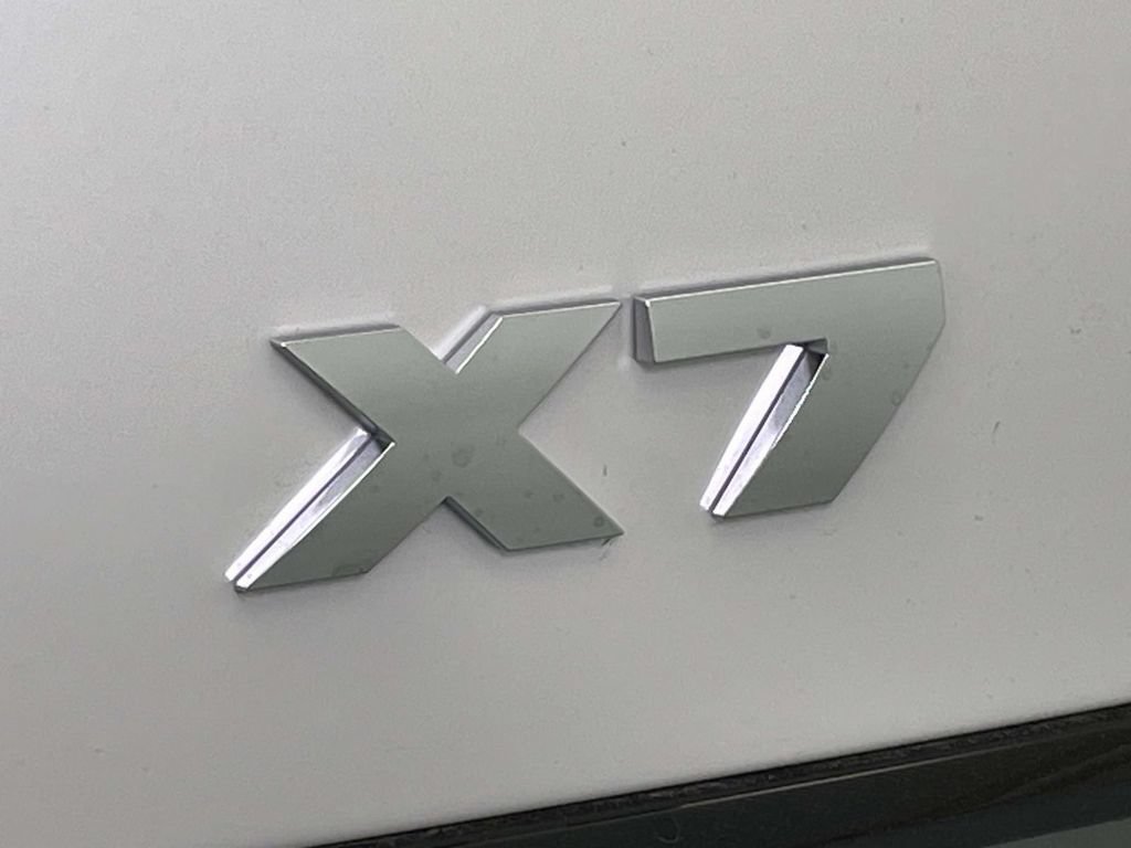 New 2027 BMW X7 M60i AWD/4WD image 10