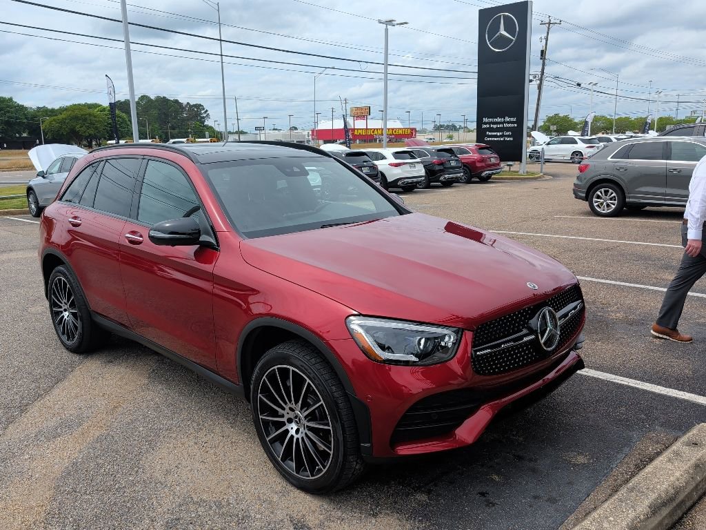 Used 2022 Mercedes-Benz GLC 300 image 1