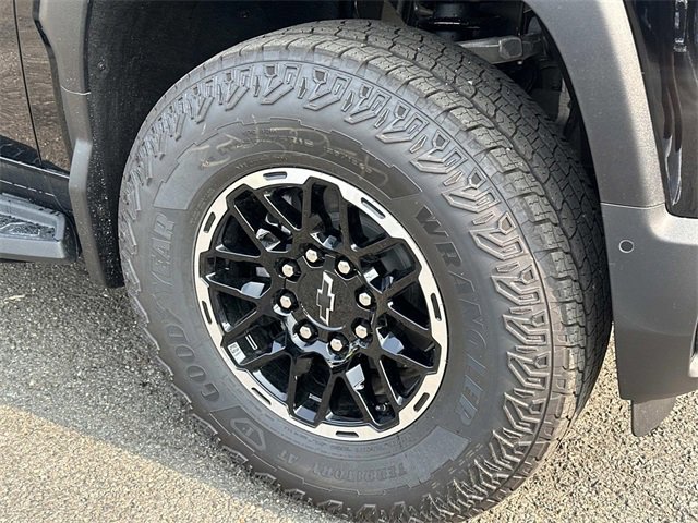 New 2026 Chevrolet Silverado EV Trail Boss image 7