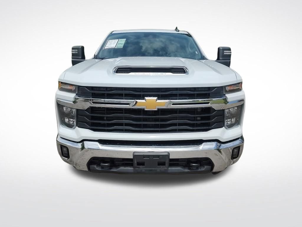 Used 2025 Chevrolet Silverado 2500 LT w/ Convenience Package AWD/4WD image 2