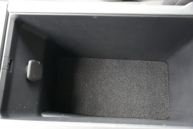 Used 2025 Toyota Camry LE FWD image 39