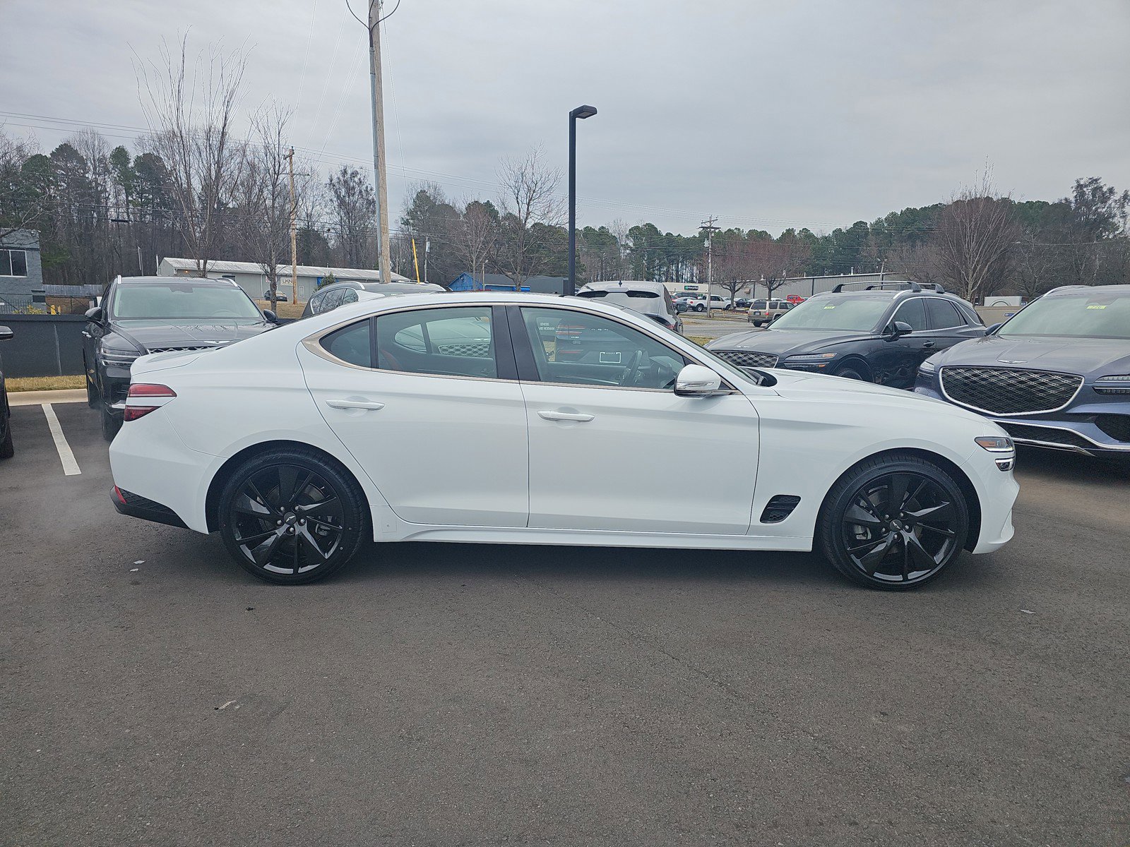Used 2023 Genesis G70 2.0T w/ Sport Prestige Package image 3