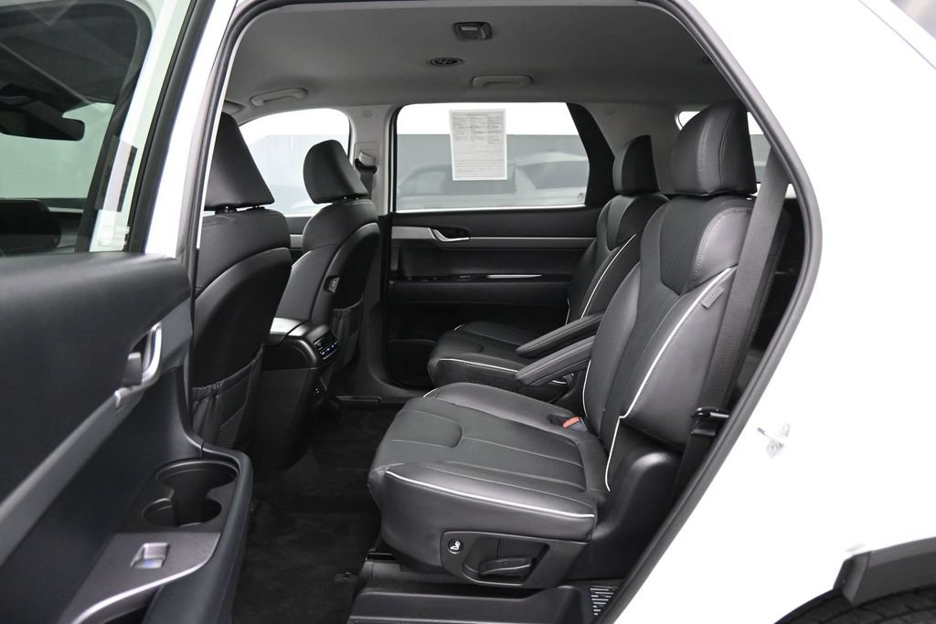 Used 2024 Hyundai Palisade SEL FWD image 17