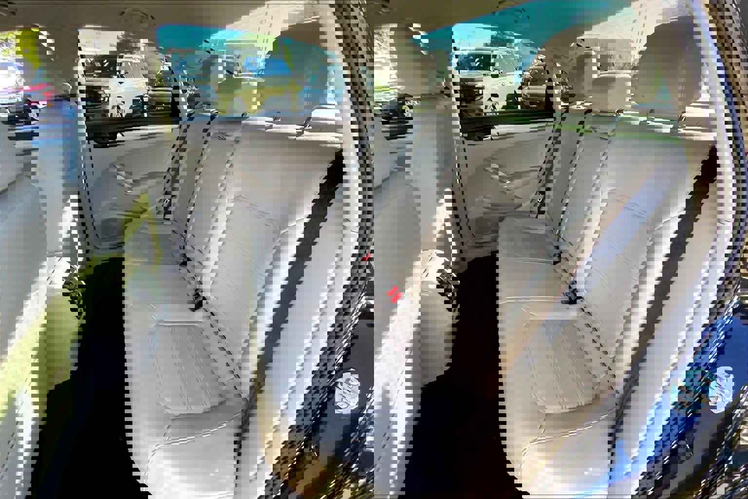 Used 2022 Volkswagen Passat 2.0T SE FWD image 18