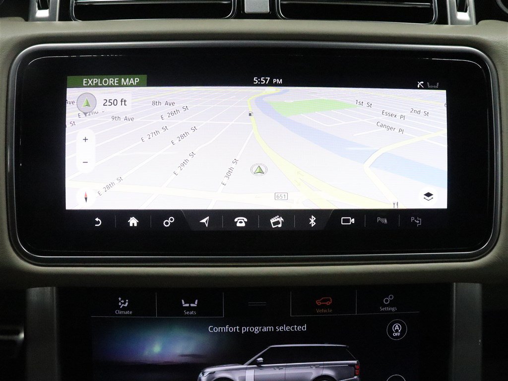 Used 2018 Land Rover Range Rover Supercharged AWD/4WD image 38