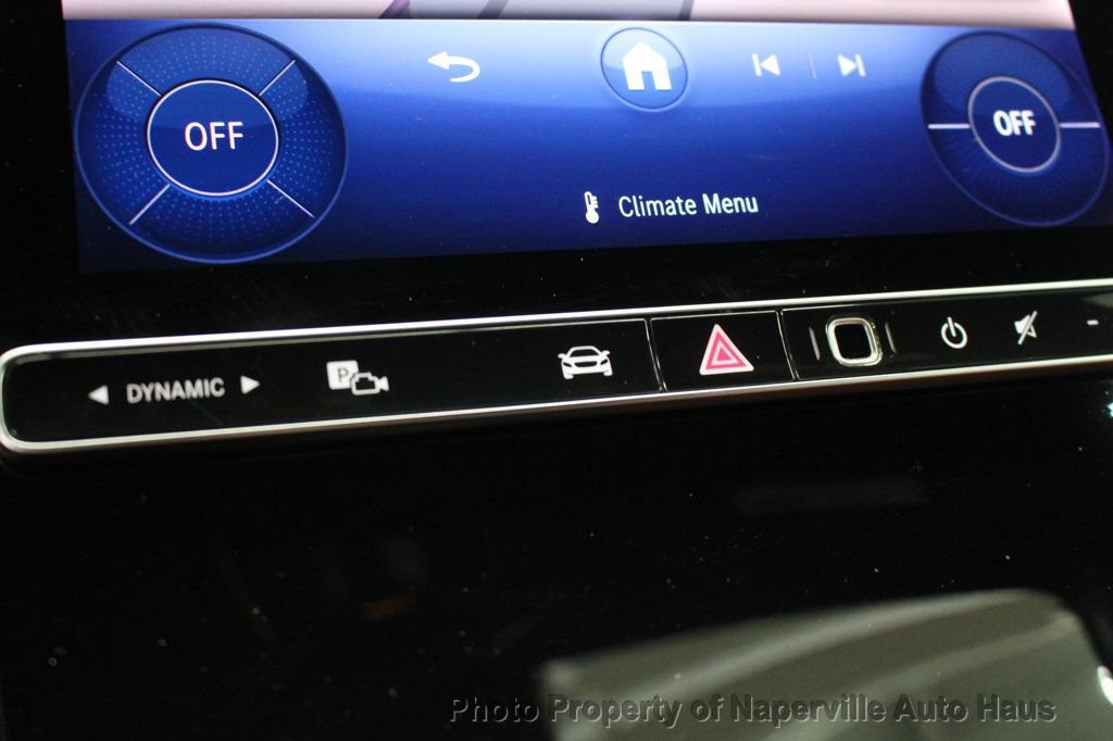 Used 2025 Mercedes-Benz GLC 300 4MATIC image 19