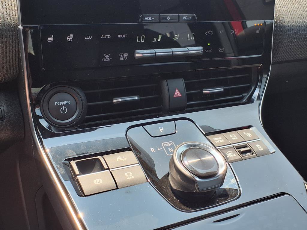 Used 2023 Toyota bZ4X AWD image 13