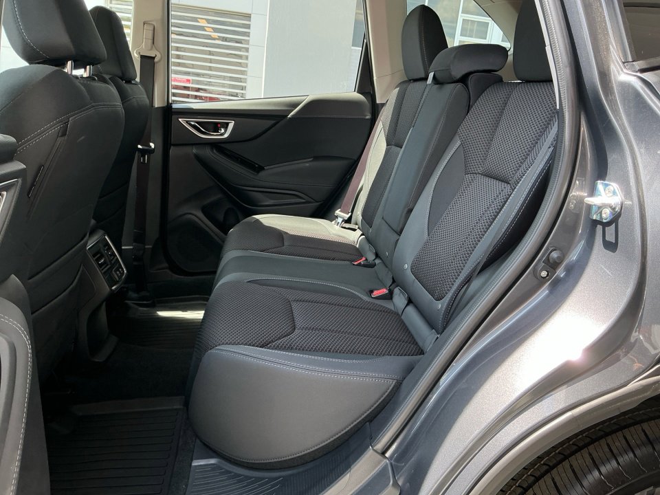 Used 2024 Subaru Forester Premium image 33