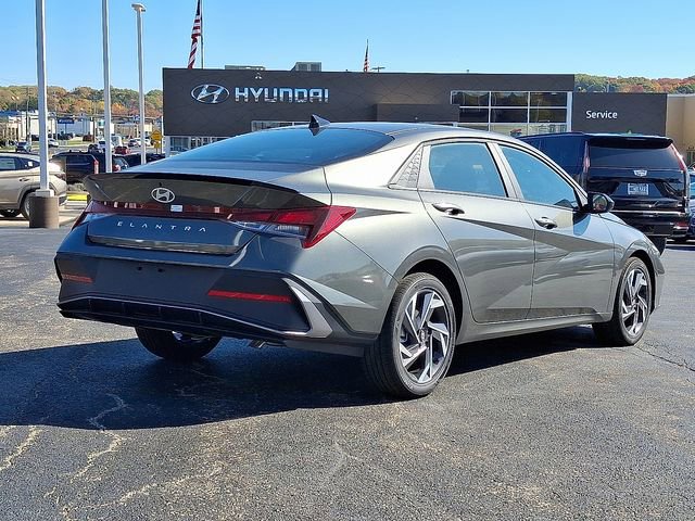 New 2026 Hyundai Elantra Sport image 4