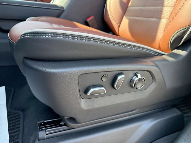 New 2026 GMC Sierra 3500 Denali Ultimate AWD/4WD image 12