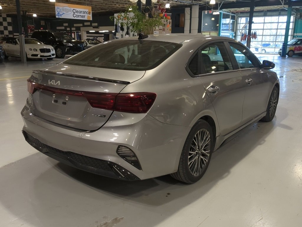 Used 2024 Kia Forte GT-Line w/ GT-Line Premium Package image 7