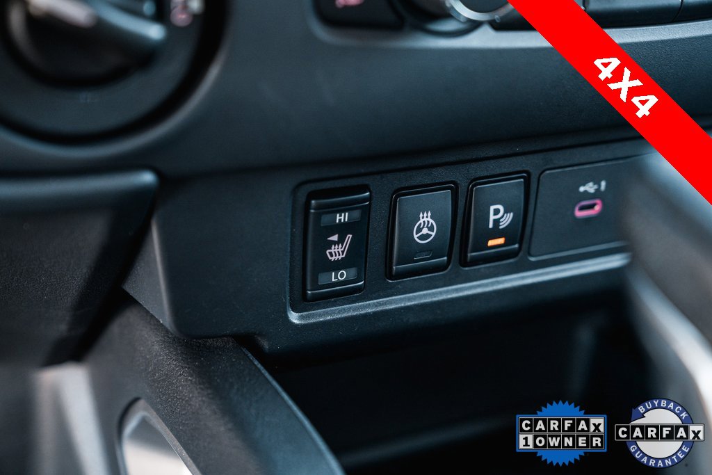 Used 2024 Nissan Frontier SV w/ Technology Package image 19