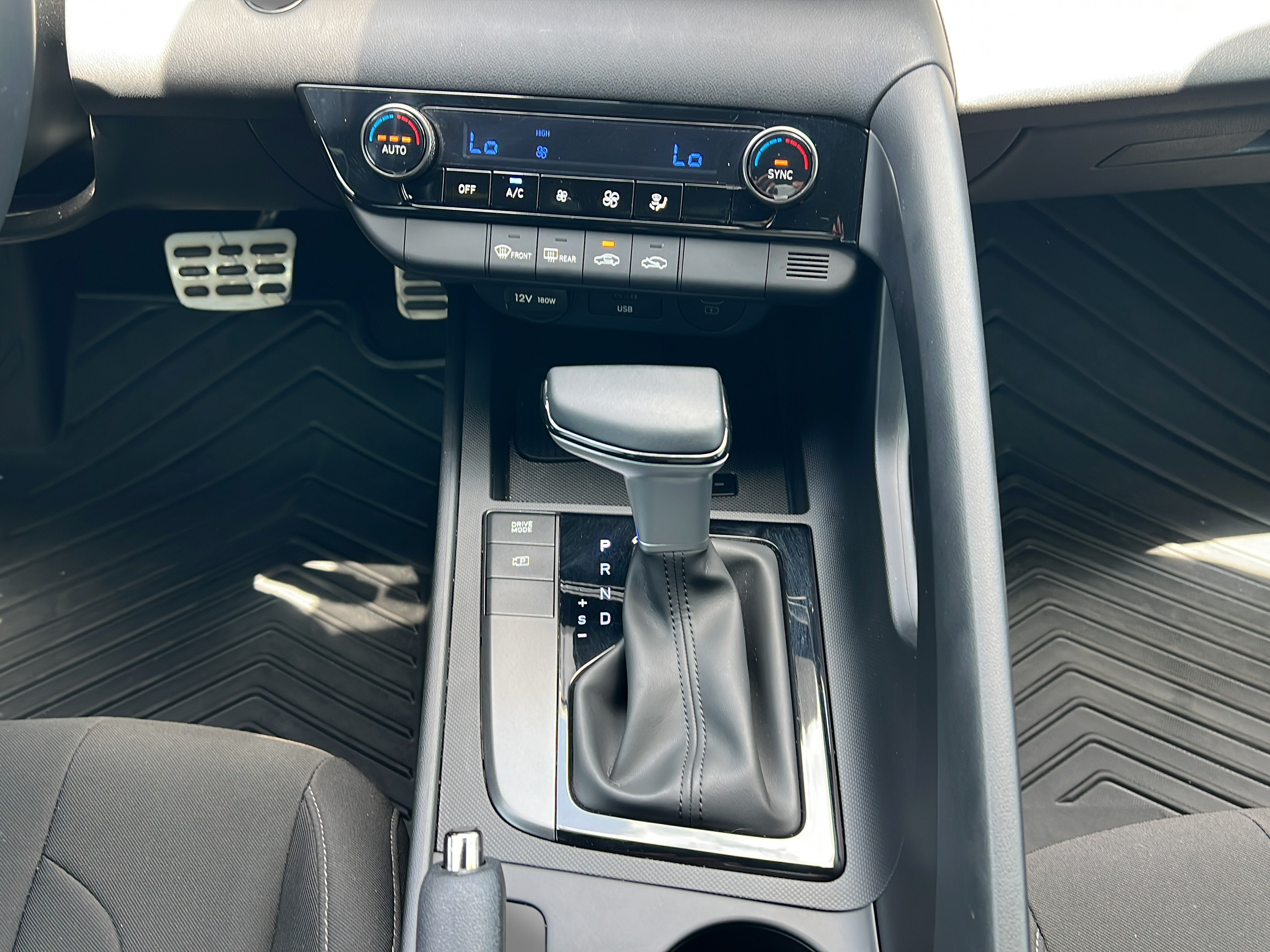 Certified 2025 Hyundai Elantra Sport w/ Cargo Package FWD image 17