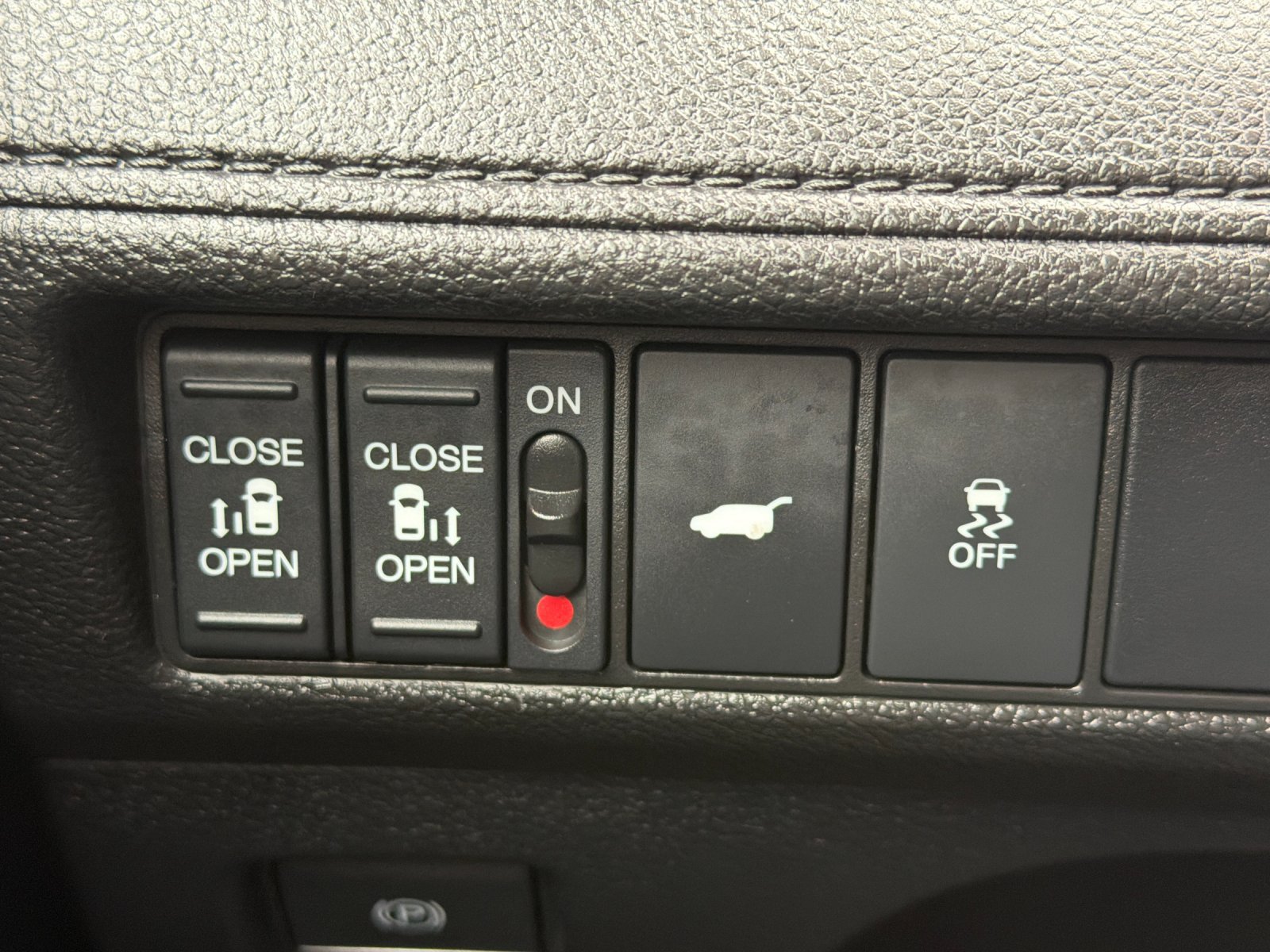 Used 2025 Honda Odyssey Sport-L image 35