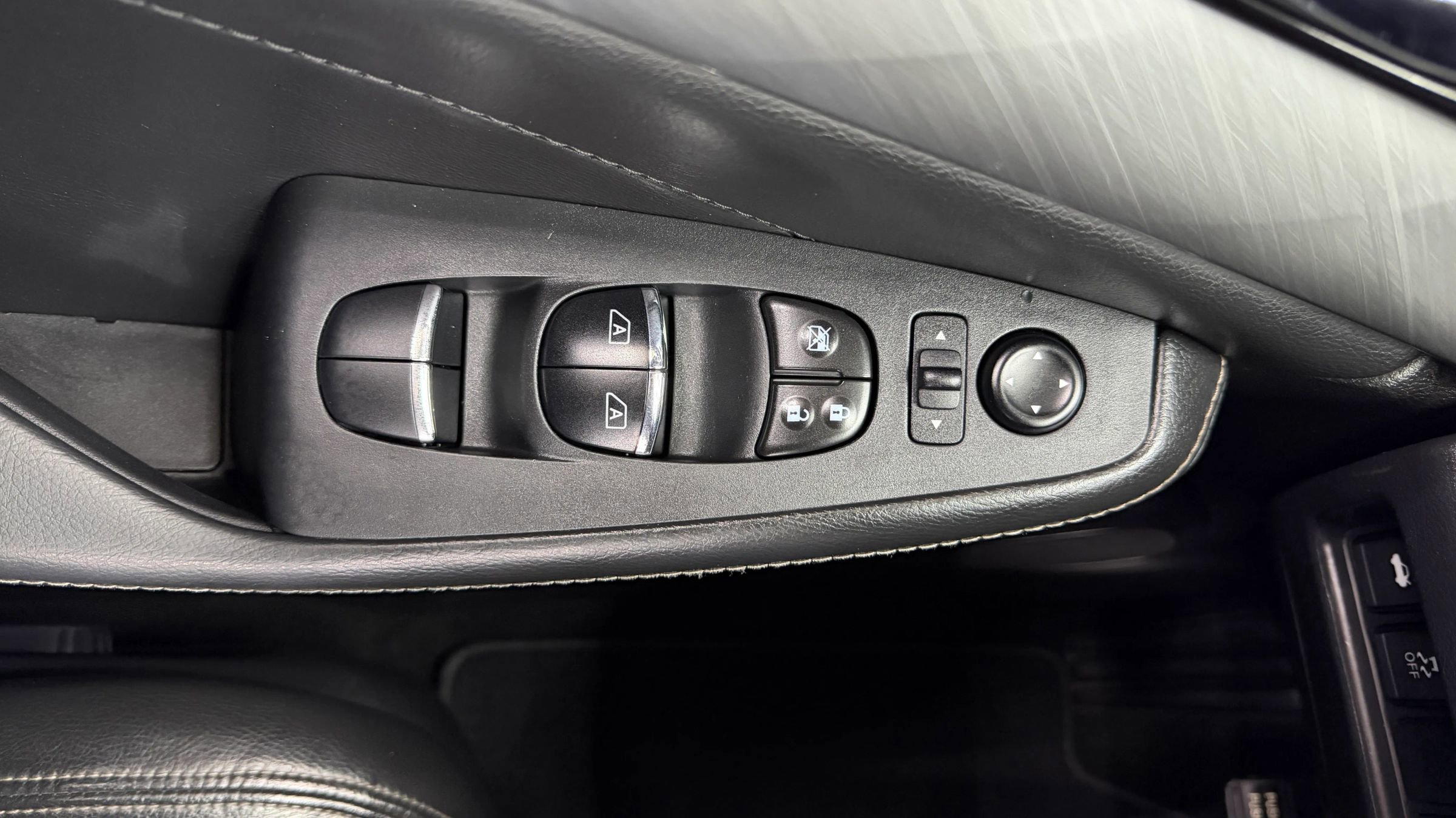 Used 2018 Nissan Maxima 3.5 SV image 19