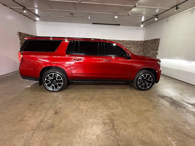 Used 2022 Chevrolet Suburban RST w/ Luxury Package AWD/4WD image 10