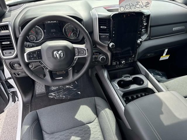 New 2025 RAM 1500 4x4 Crew Cab image 14