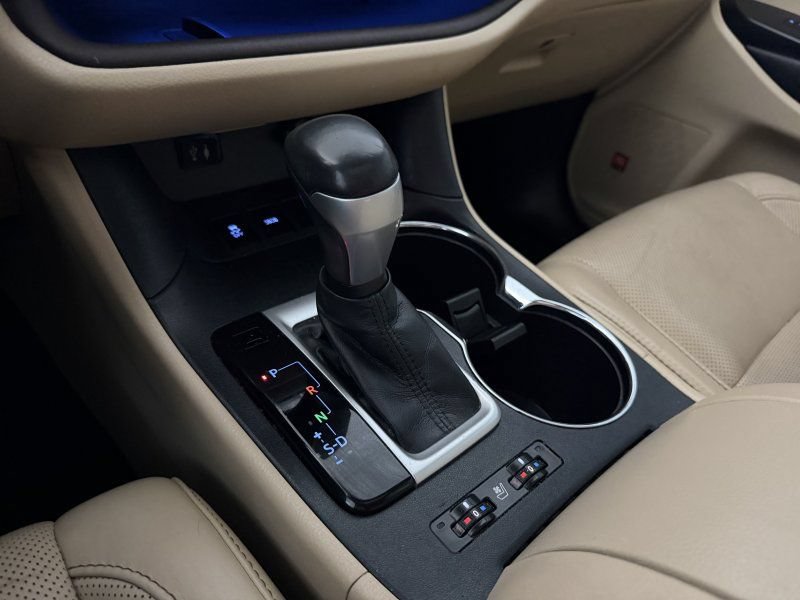 Used 2014 Toyota Highlander Limited FWD image 28