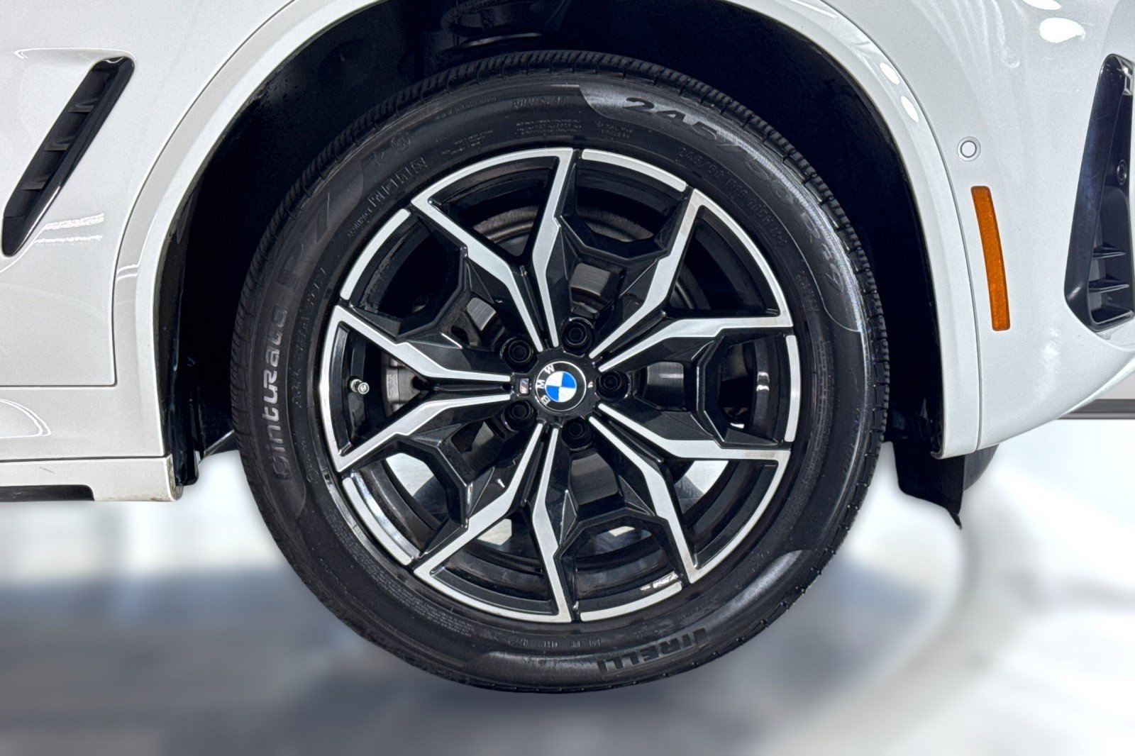 Used 2024 BMW X3 xDrive30i w/ M Sport Package AWD/4WD image 12