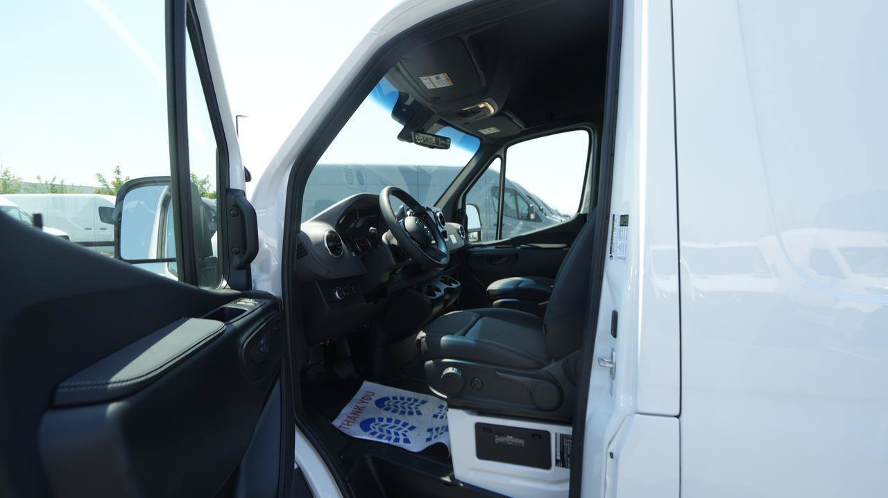New 2026 Mercedes-Benz Sprinter 2500 image 14