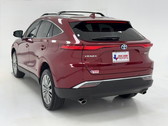 Used 2024 Toyota Venza XLE image 38