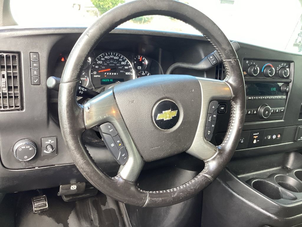 Used 2017 Chevrolet Express 2500 image 15