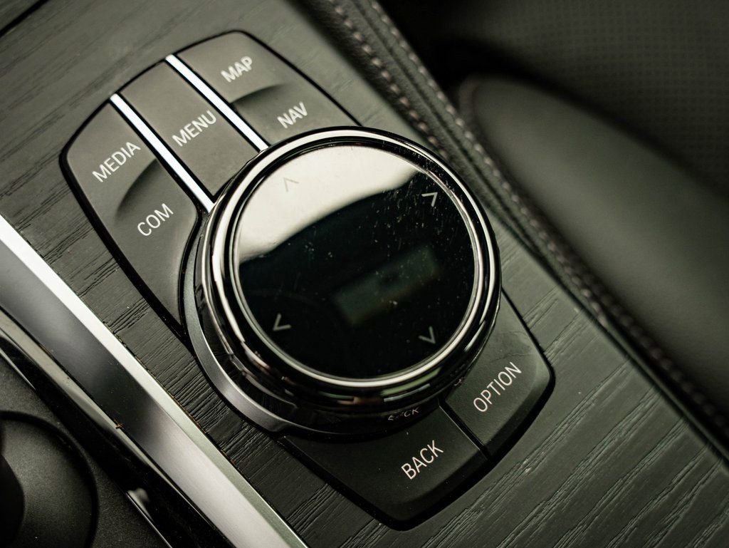 Used 2023 BMW 540i xDrive w/ Executive Package image 38