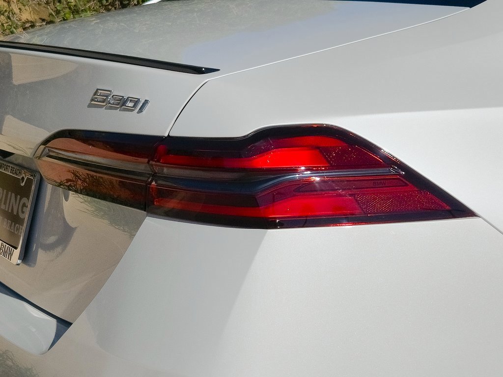 New 2026 BMW 530i w/ Executive Package image 7