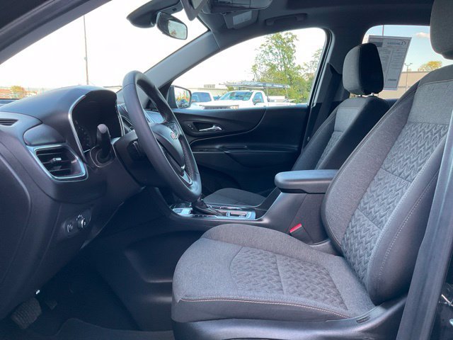 Used 2024 Chevrolet Equinox LT AWD/4WD image 2