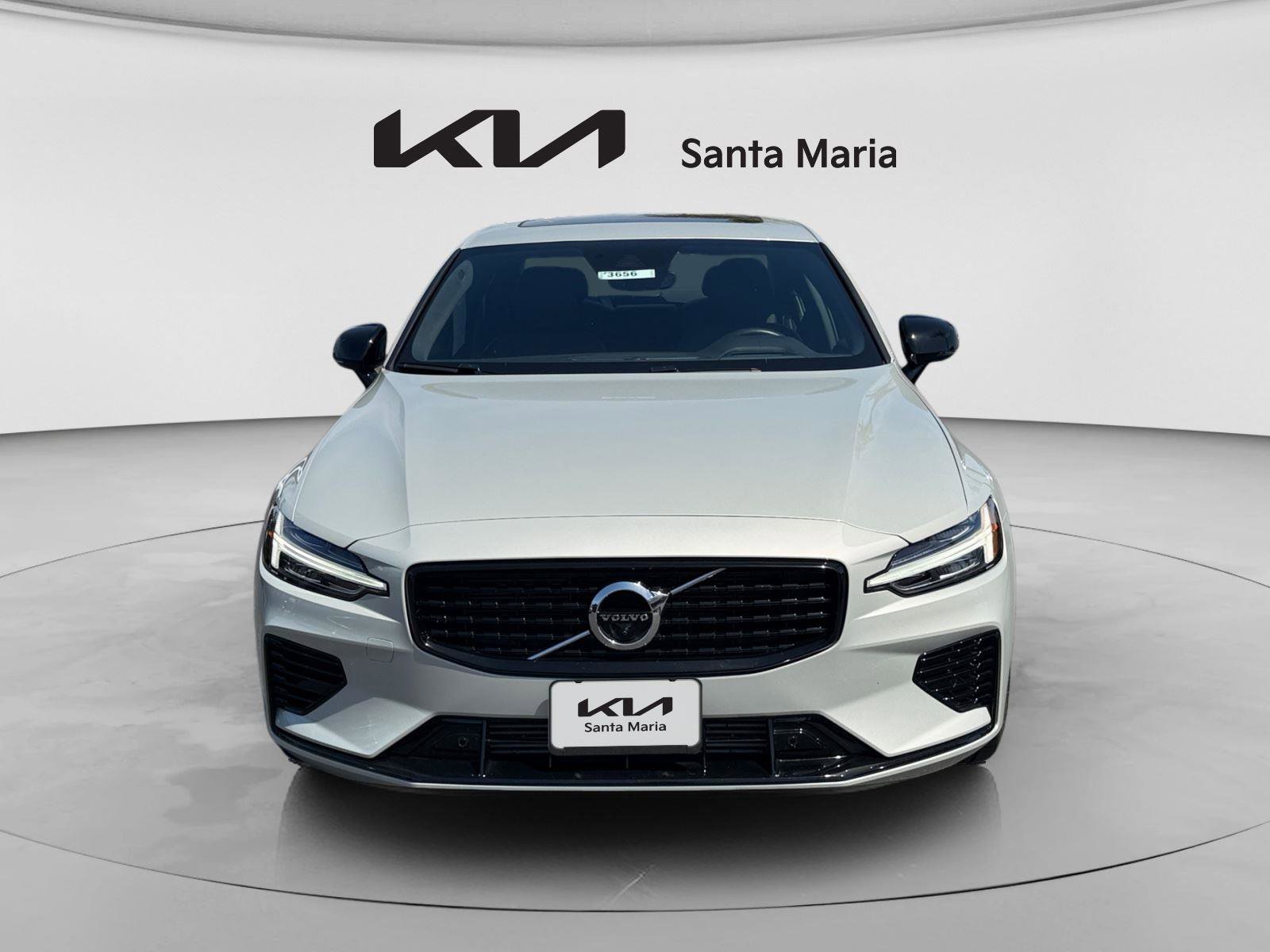 Used 2021 Volvo S60 T8 R-Design w/ Climate Package image 4