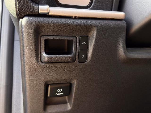 New 2025 Ford Expedition Active image 20