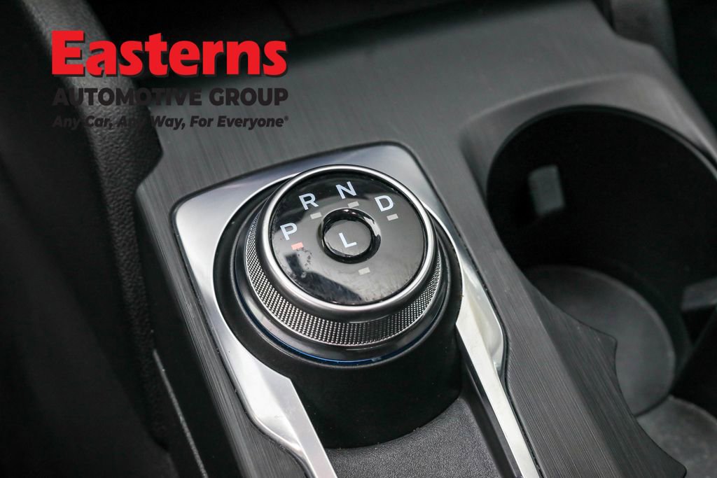 Used 2022 Ford Escape SE image 13