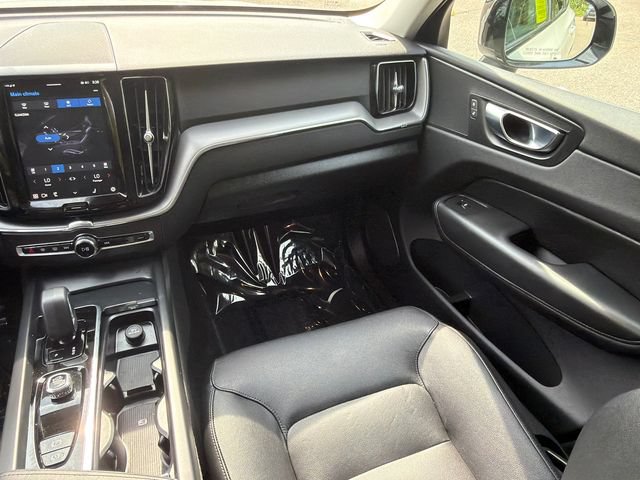 Used 2024 Volvo XC60 B5 Core AWD/4WD image 19