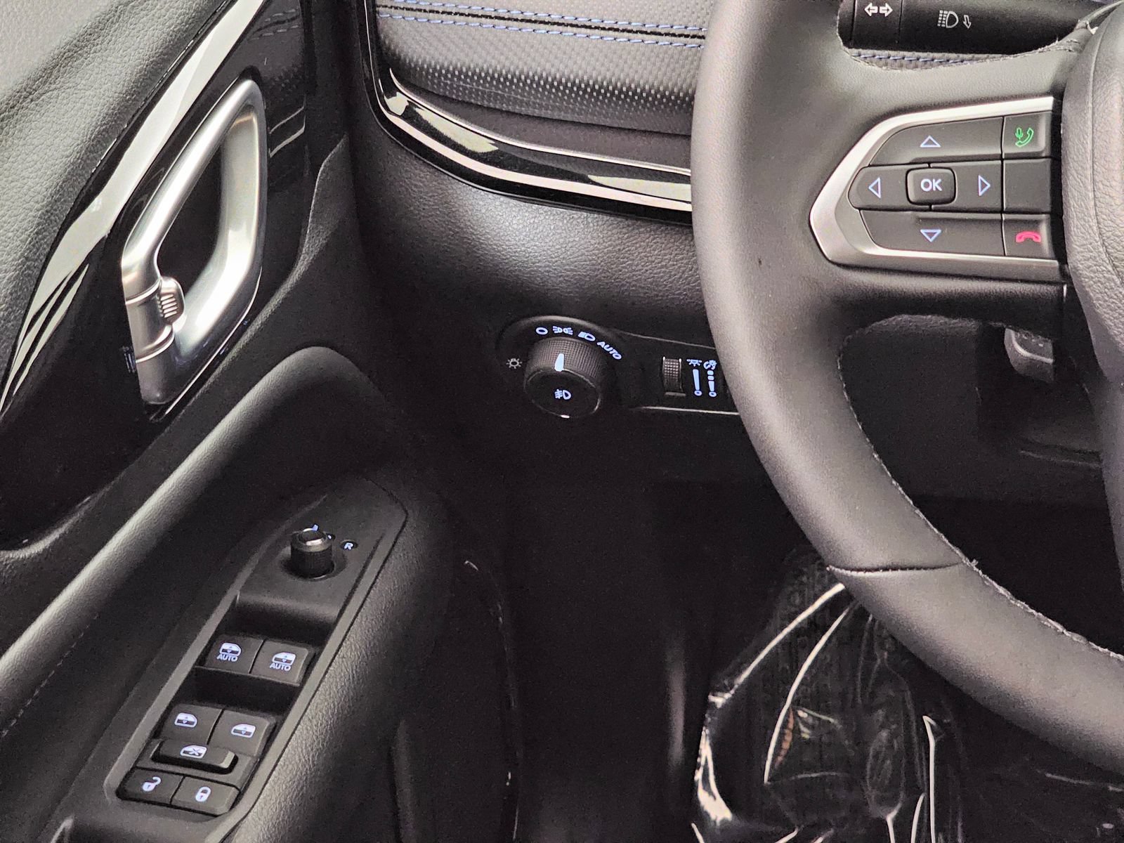 New 2026 Jeep Compass Latitude AWD/4WD image 19
