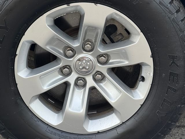 Used 2024 RAM 1500 Laramie AWD/4WD image 14