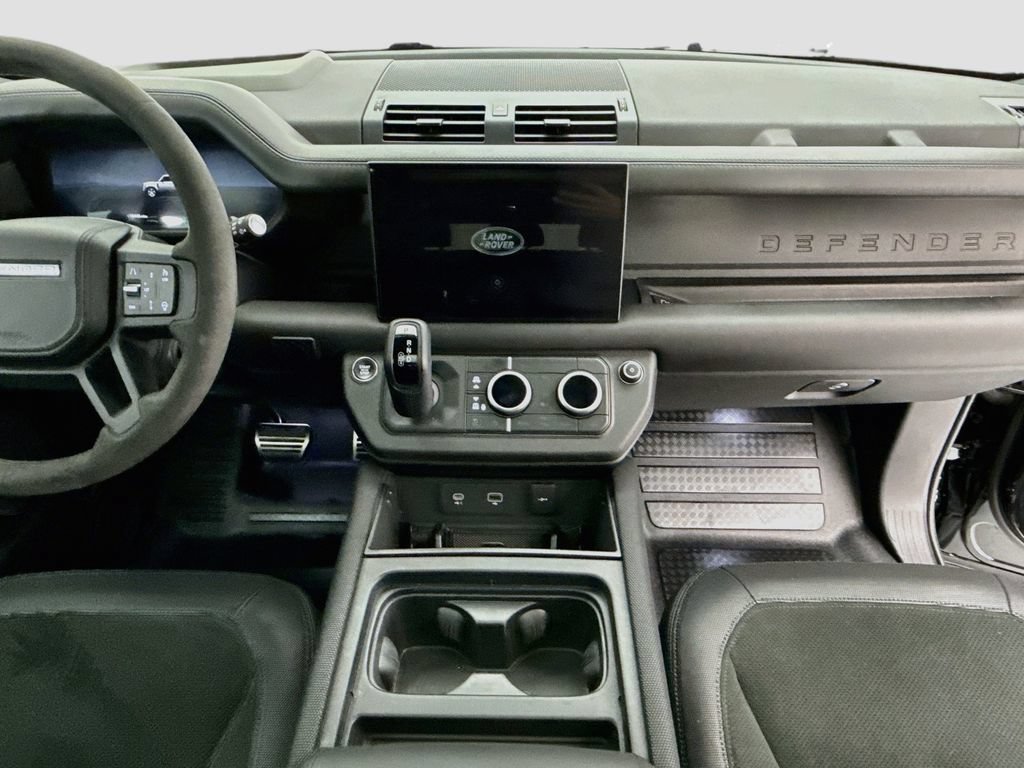 Used 2024 Land Rover Defender 90 V8 AWD/4WD image 15