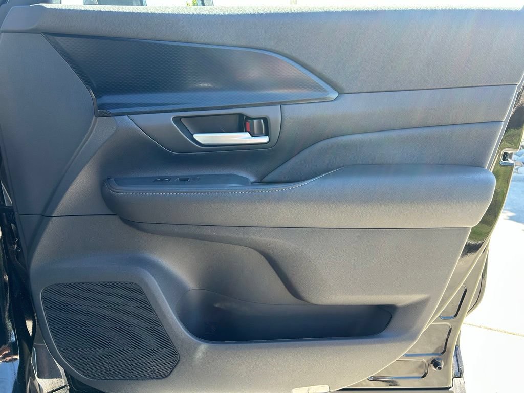 Used 2026 Toyota Grand Highlander AWD Hybrid image 39