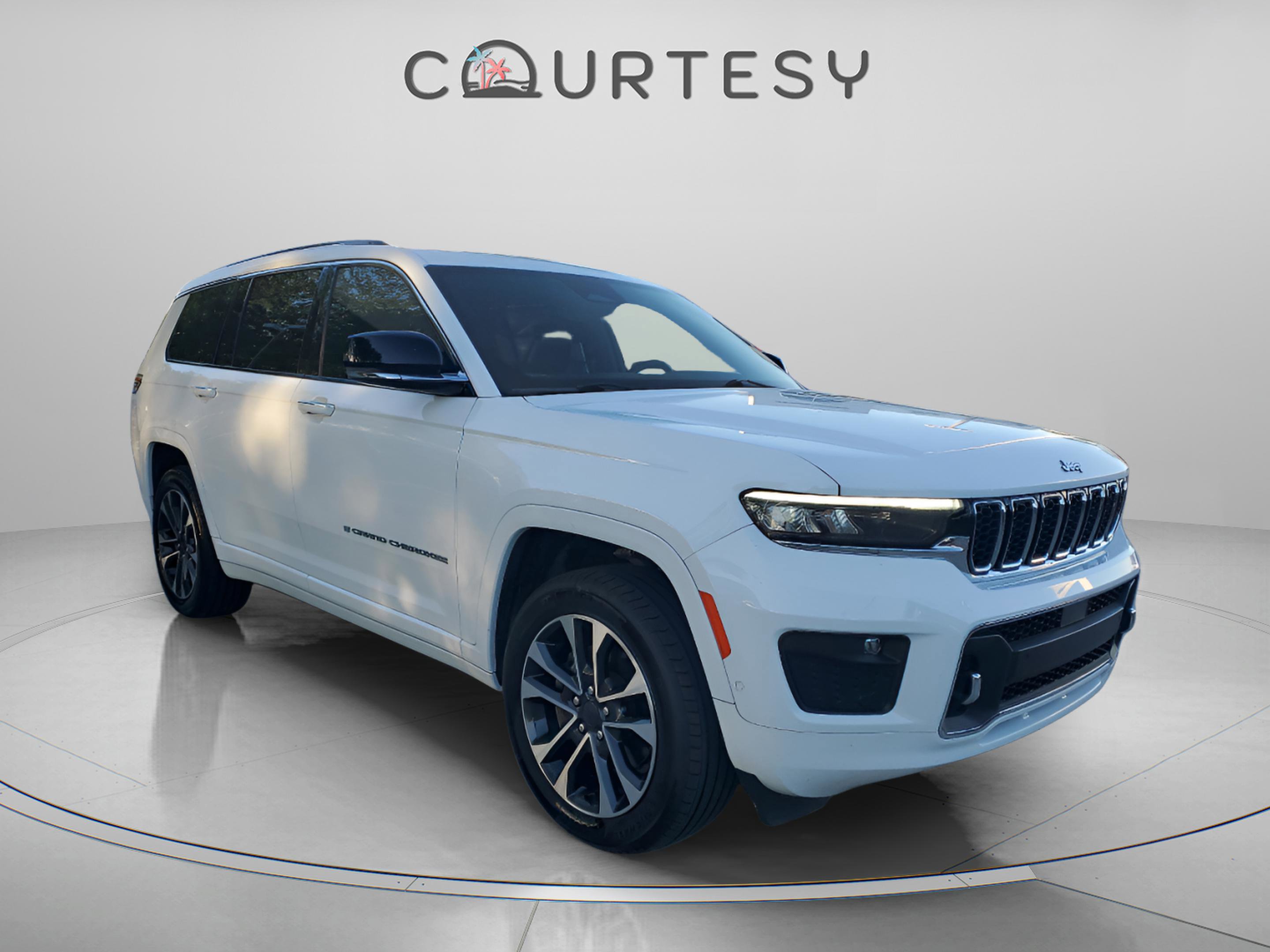Certified 2021 Jeep Grand Cherokee L Overland w/ Luxury Tech Group IV image 4