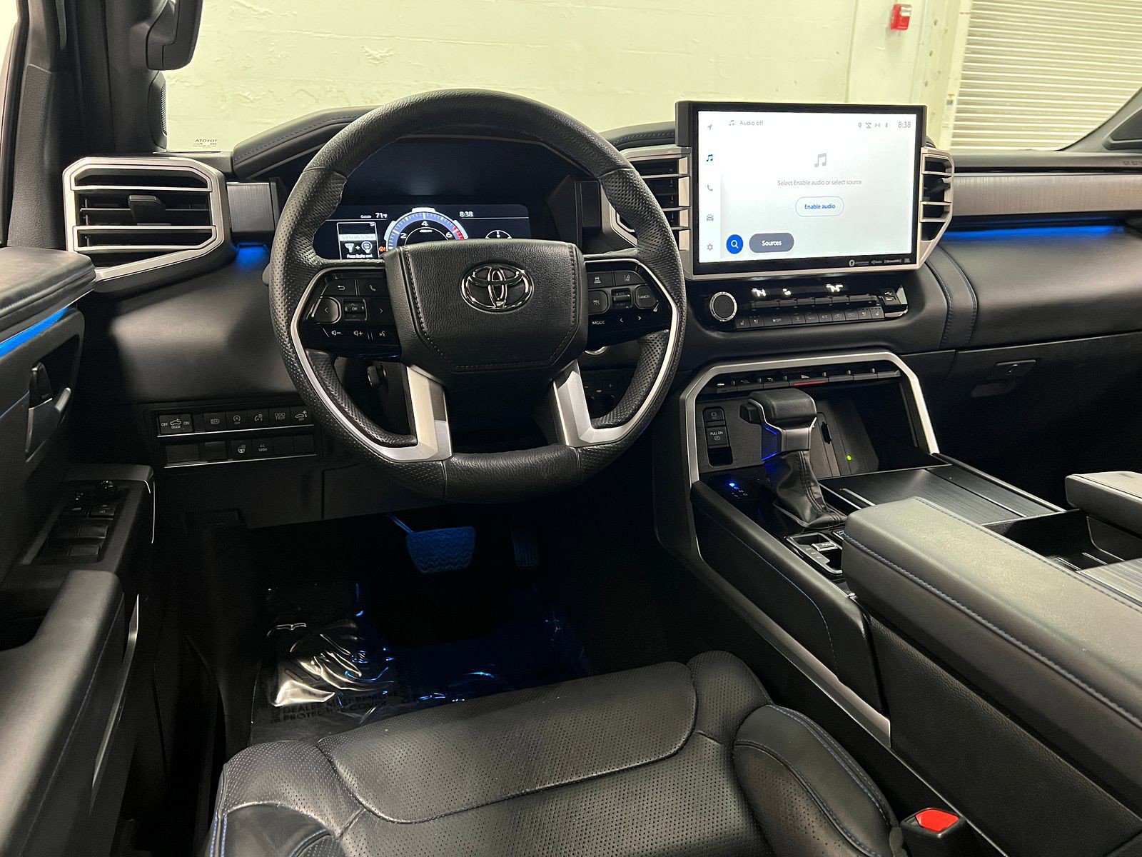 Used 2024 Toyota Tundra Platinum image 9