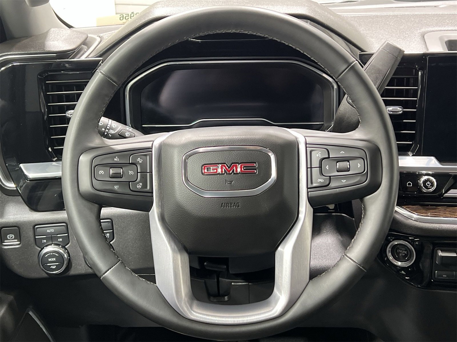 Used 2023 GMC Sierra 1500 SLE image 14