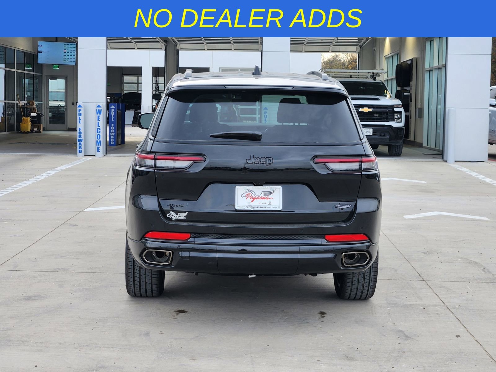 New 2025 Jeep Grand Cherokee L Summit w/ Obsidian Package image 8