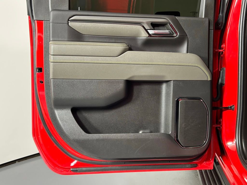 Used 2024 Chevrolet Silverado 2500 ZR2 w/ Technology Package AWD/4WD image 16