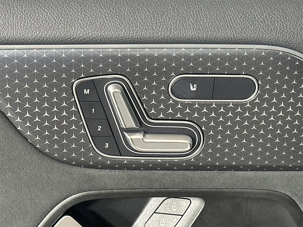 Certified 2025 Mercedes-Benz GLA 35 AMG 4MATIC image 11