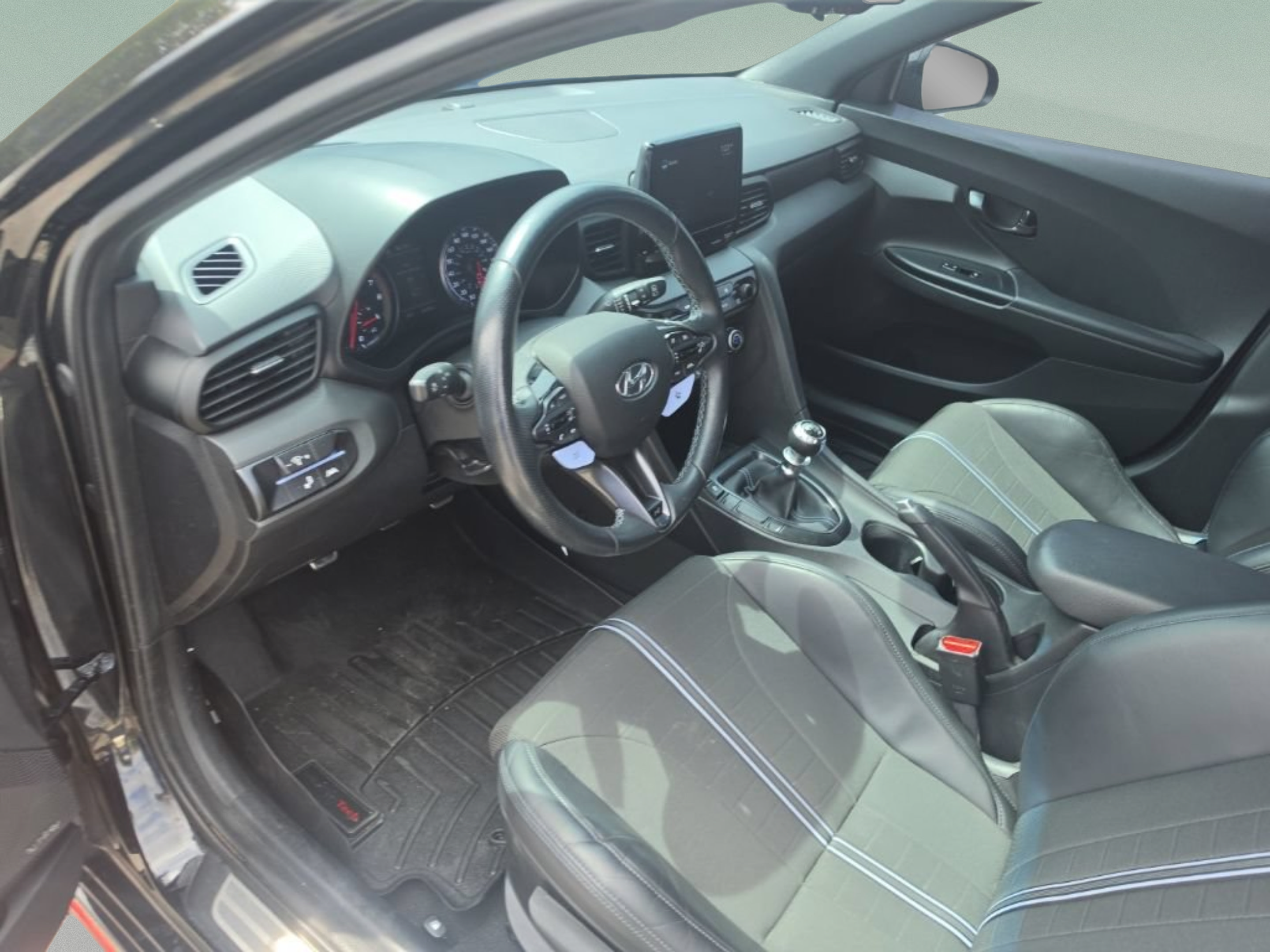 Used 2022 Hyundai Veloster N FWD image 12