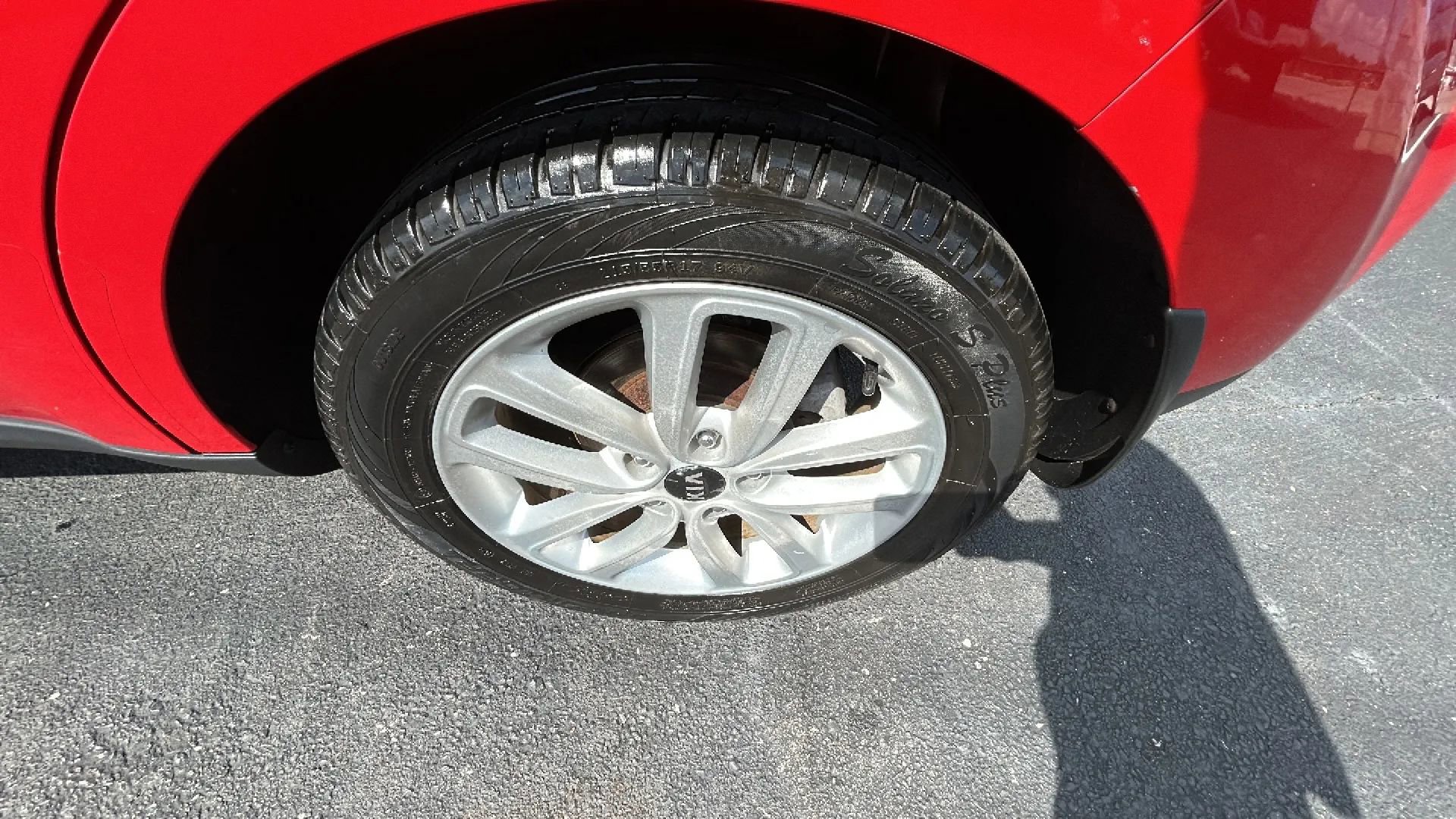 Used 2017 Kia Soul + FWD image 38