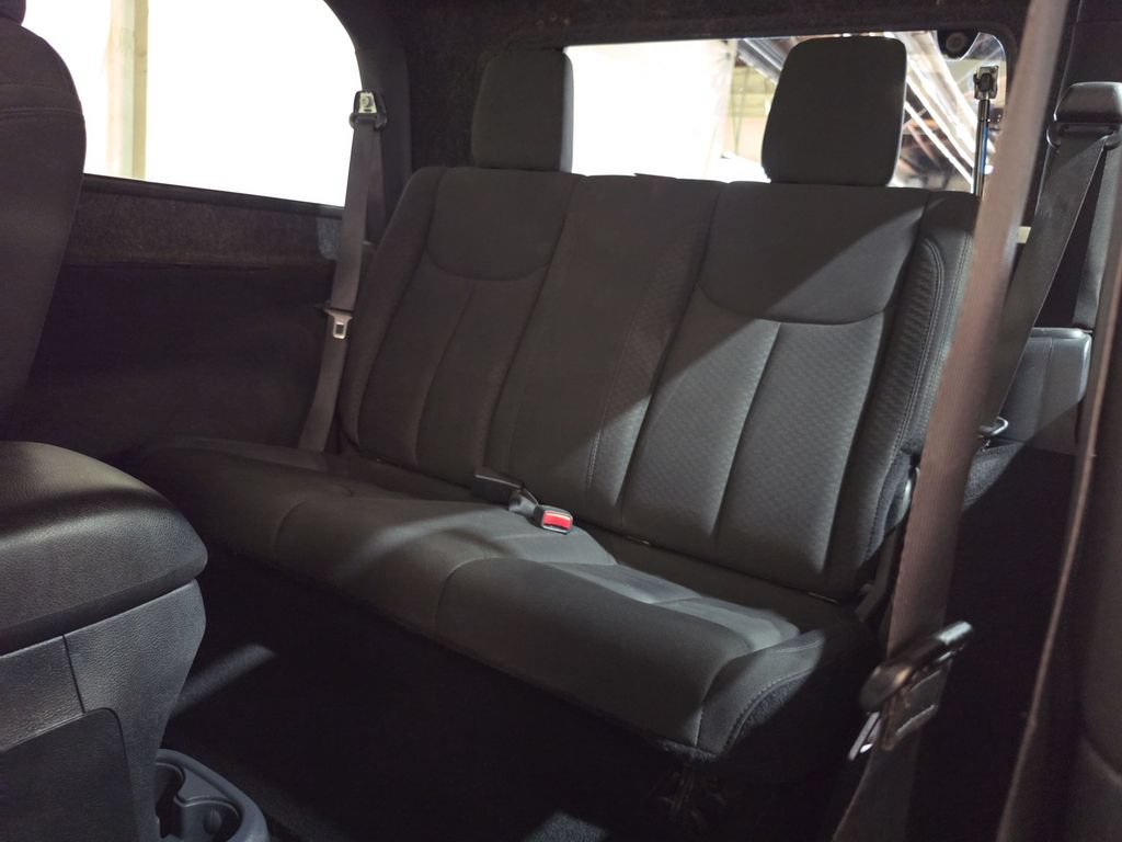 Used 2015 Jeep Wrangler Sport AWD/4WD image 22